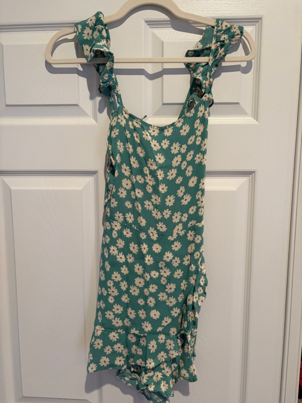mahina Green Floral Romper with White Daisies